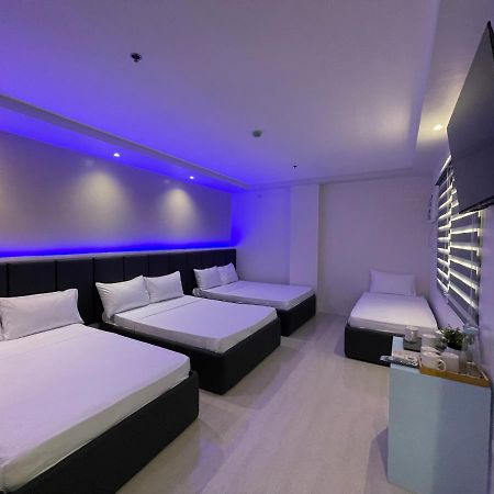 Central Block Inn Bacolod Bagian luar foto