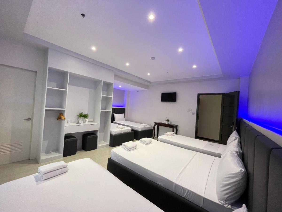 Central Block Inn Bacolod Bagian luar foto